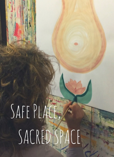 A woman process painting at The Esalen Institute | The Painting Experience